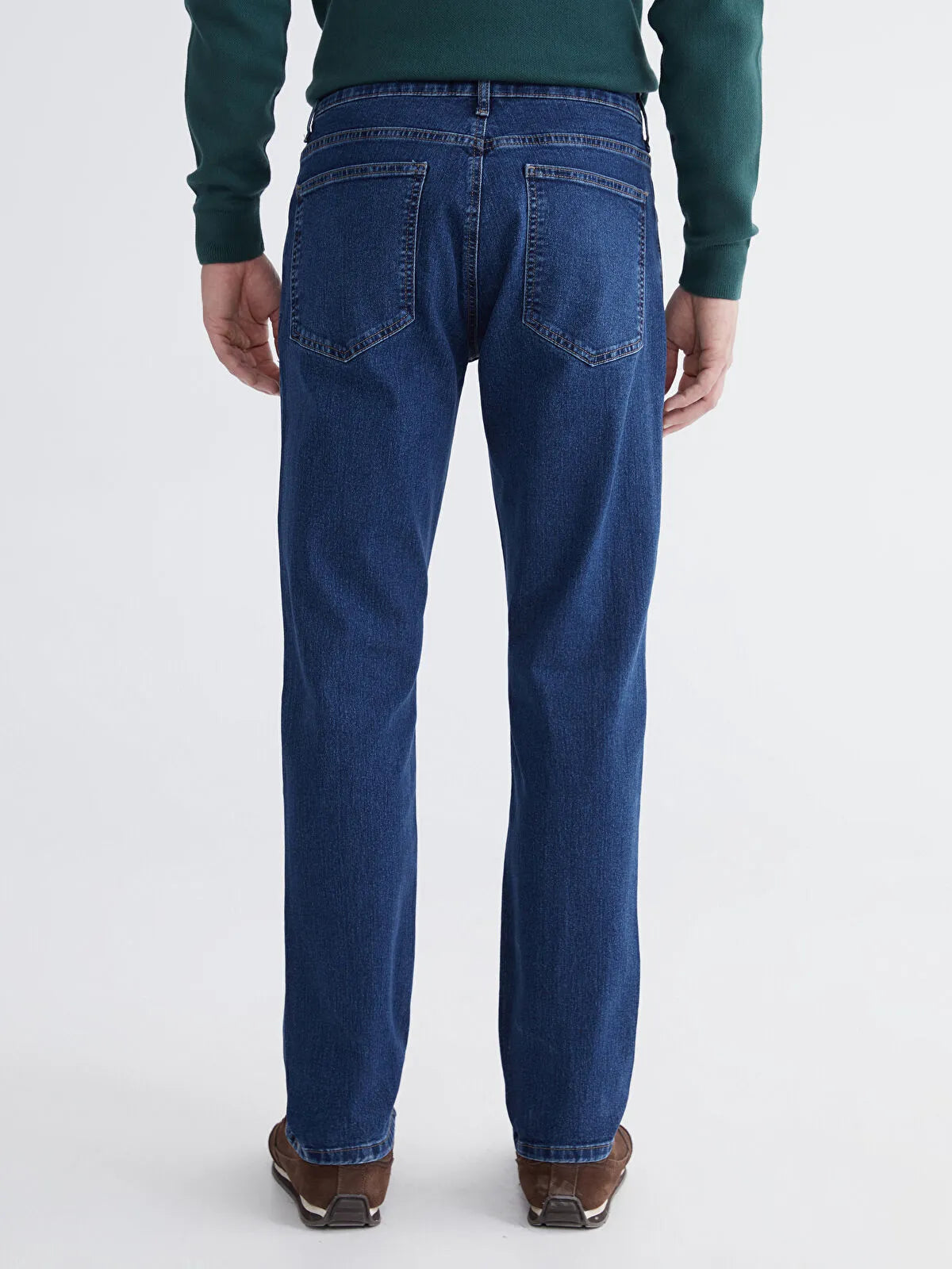 جينز بقصة عادية للرجال